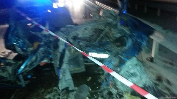 Автомобиль развалился на части в страшном ДТП недалеко от Сумгаита: 4 погибших (фото)
