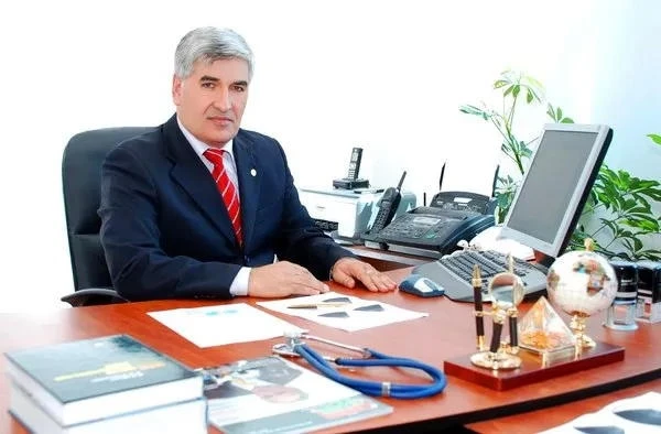 Bakıda tanınmış həkimin gənc oğlu öldü (FOTO)