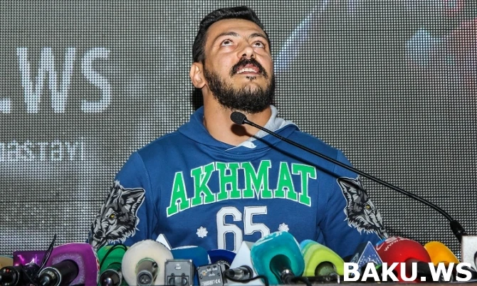 Ажиотаж на встрече Забита Самедова с народом (видео)