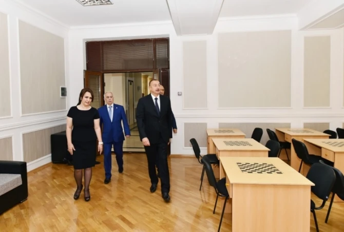 İlham Əliyev məktəbə getdi - FOTO