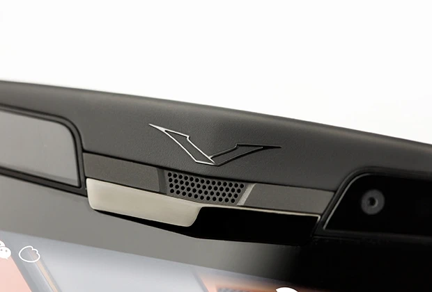 Vertu представила обновленную версию самого мощного смартфона (фото)