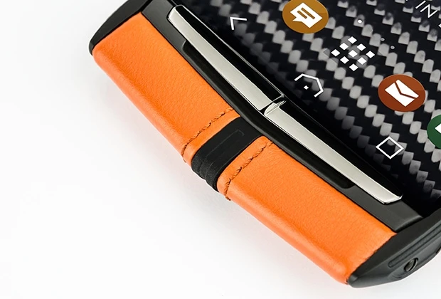 Vertu представила обновленную версию самого мощного смартфона (фото)