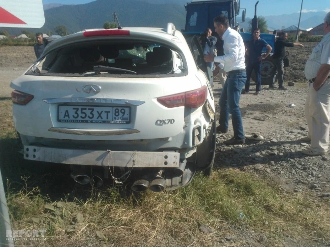 В Азербайджане автомобиль владельца дома торжеств перевернулся несколько раз (фото)