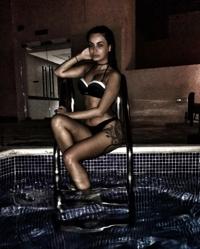 Азербайджанка, проживающая в Дубае, стала звездой Instagram (фото)