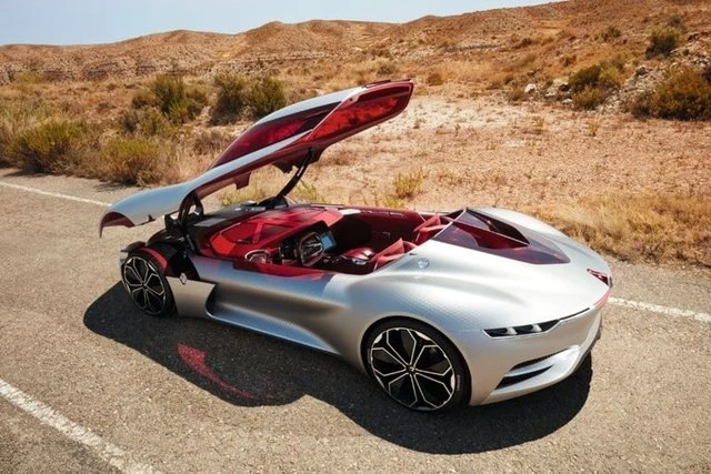 Renaultdan qeyri-adi avtomobil – FOTO