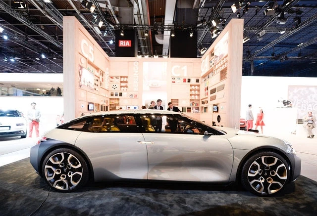 Renaultdan qeyri-adi avtomobil – FOTO
