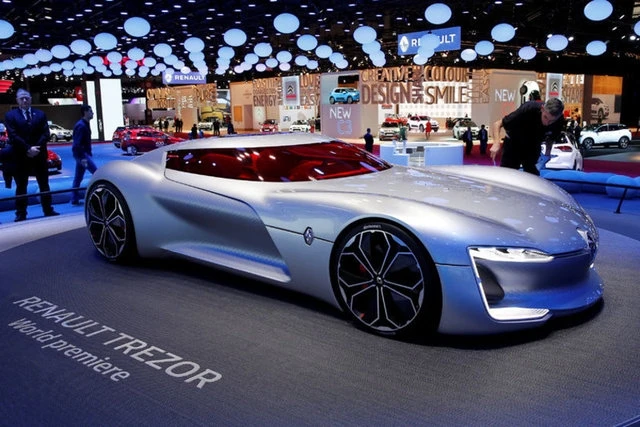 Renaultdan qeyri-adi avtomobil – FOTO