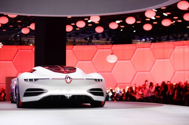 Renaultdan qeyri-adi avtomobil – FOTO