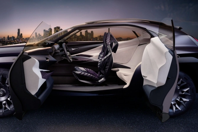 В концепте Lexus сиденья изготовлены на основе синтетического паучьего шелка (фото)