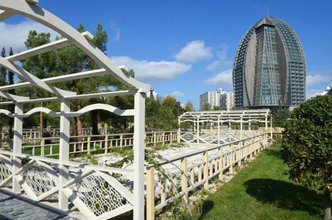 Алиевы на открытии парка 