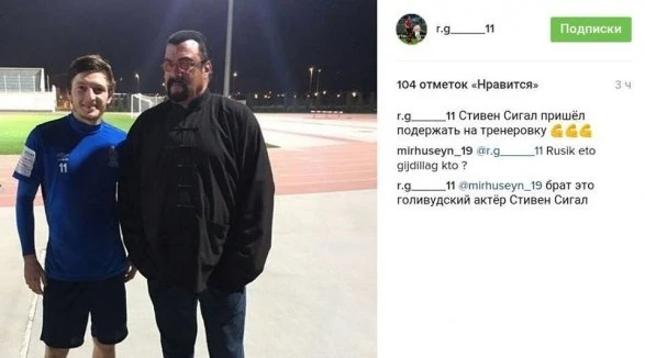 Азербайджанский футболист не узнал и обругал Стивена Сигала (фото)