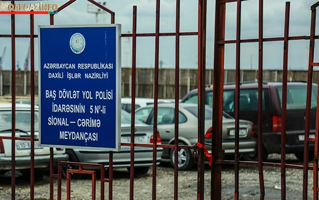 В Баку более 700 автомобилей брошены на штрафстоянке (фото)