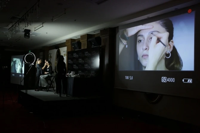 Известный визажист Илаха Гаджиева провела make-up-семинар в Баку (видео)