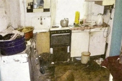 DƏHŞƏTLİ CİNAYƏT: Qadını zorlayıb kəsdilər və bişirib yedilər - FOTO