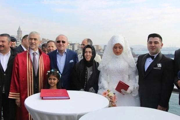 Metroda nikah mərasimi (VİDEO/FOTO)