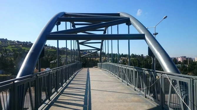 Bakı-Sumqayıt yolunda tikilən yeni keçid (FOTO)