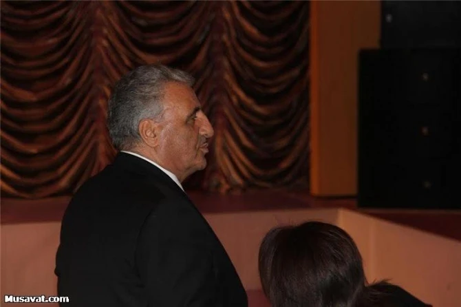 Tağı Əhmədov xanımı ilə konsertdə (FOTO)