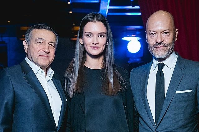 Azərbaycanlı milyarder ad gününü məşhurlarla belə qeyd etdi (FOTO)