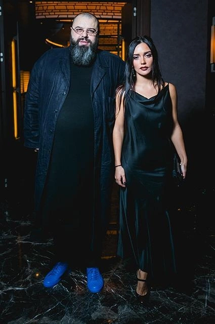 Azərbaycanlı milyarder ad gününü məşhurlarla belə qeyd etdi (FOTO)