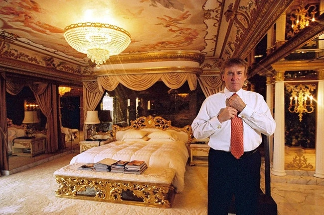 Donald Trampın yaşadığı ev (FOTO)