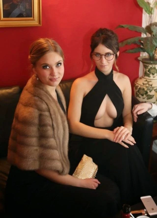 Avropanın ən seksual siyasətçisinin FOTOLARI