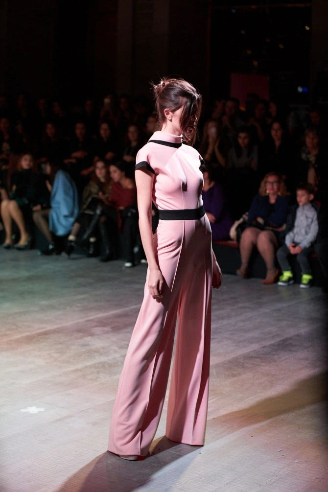 Azerbaijan Fashion Week открылся грандиозным монопоказом (фото)
