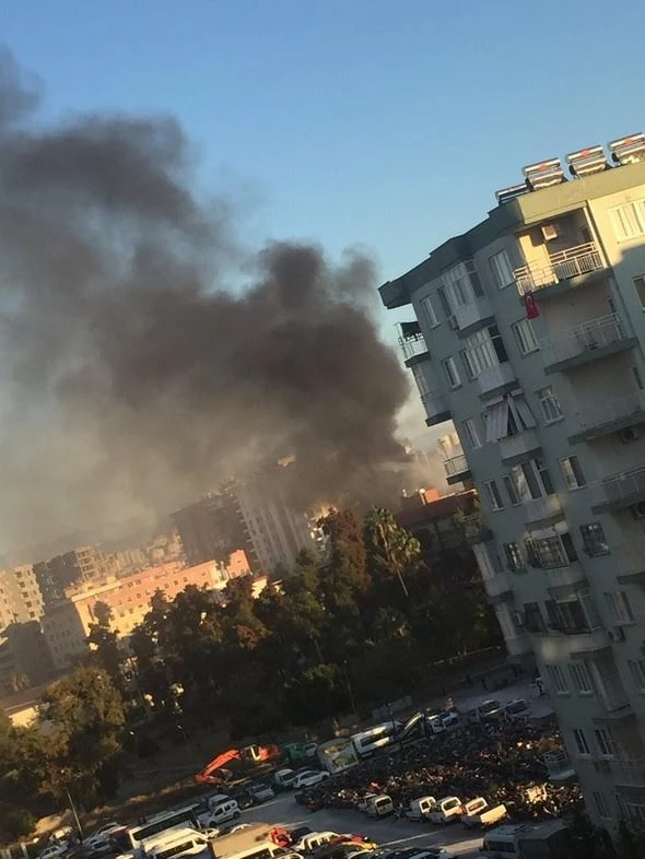 Мощный взрыв в Турции: двое погибших, 17 раненых (видео)