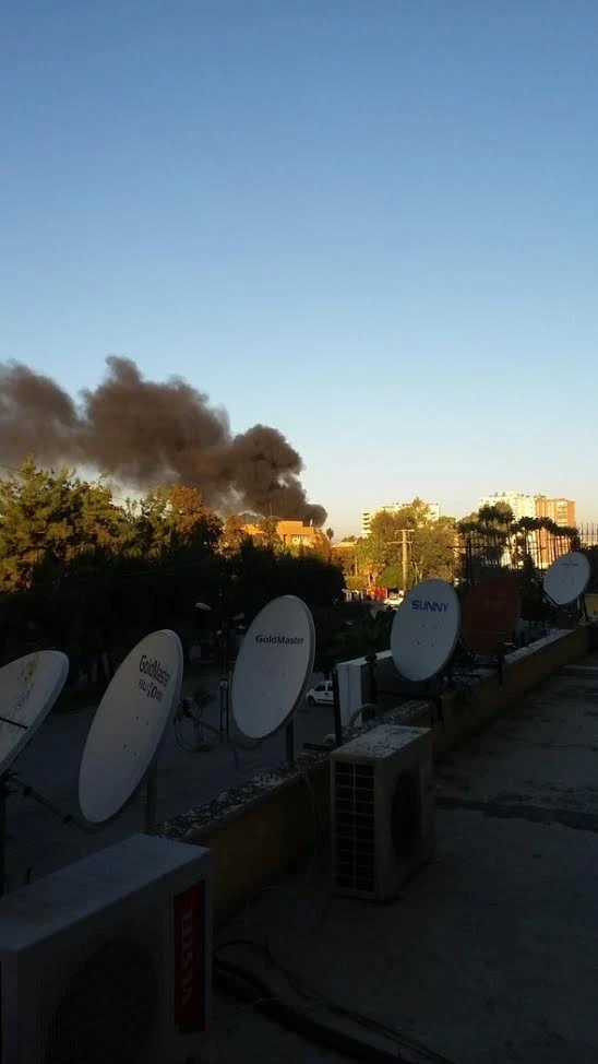 Мощный взрыв в Турции: двое погибших, 17 раненых (видео)