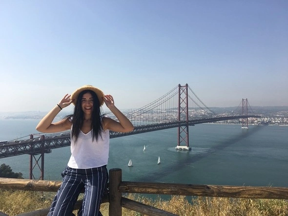 23 yaşında 4 qitə, 38 ölkə gəzdi (FOTO)