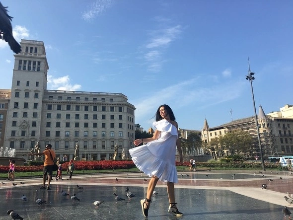23 yaşında 4 qitə, 38 ölkə gəzdi (FOTO)