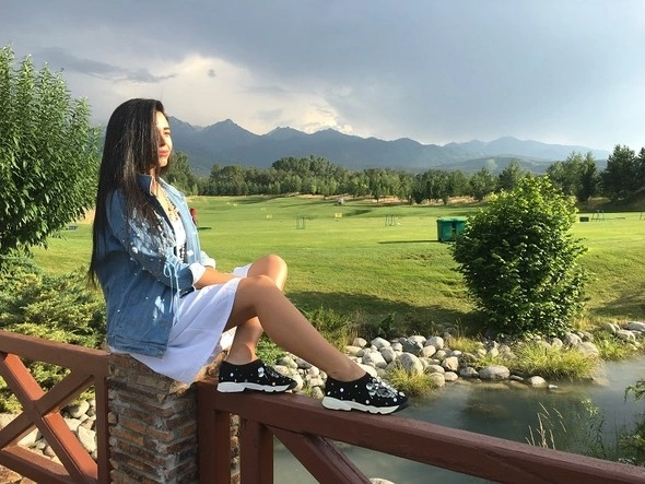 23 yaşında 4 qitə, 38 ölkə gəzdi (FOTO)