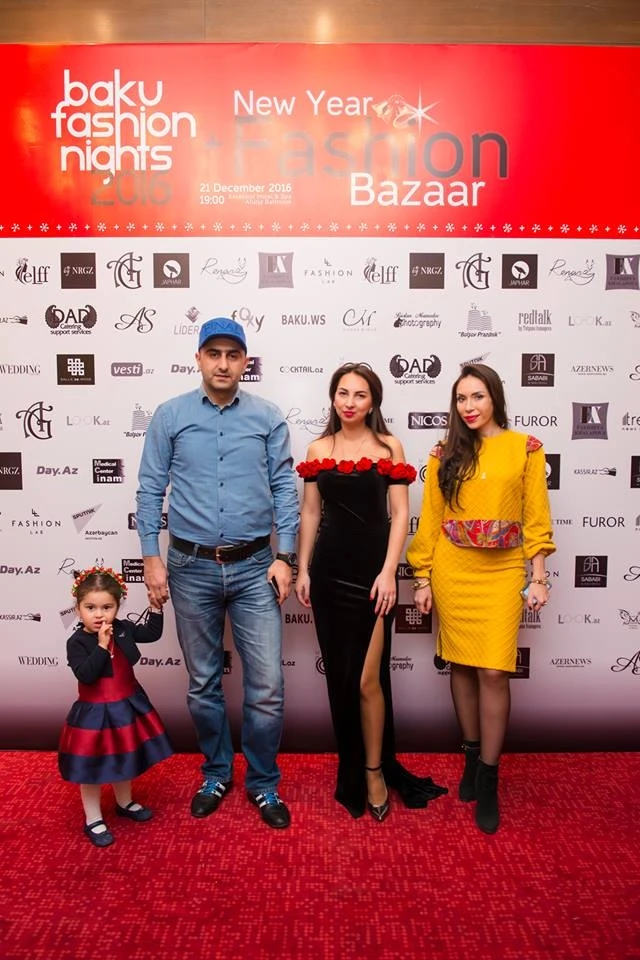 В Баку прошла предновогодняя ярмарка-распродаж азербайджанских дизайнеров (фото)