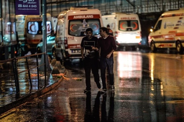 Теракт в ночном клубе в Стамбуле: 39 погибших (фотогалерея)