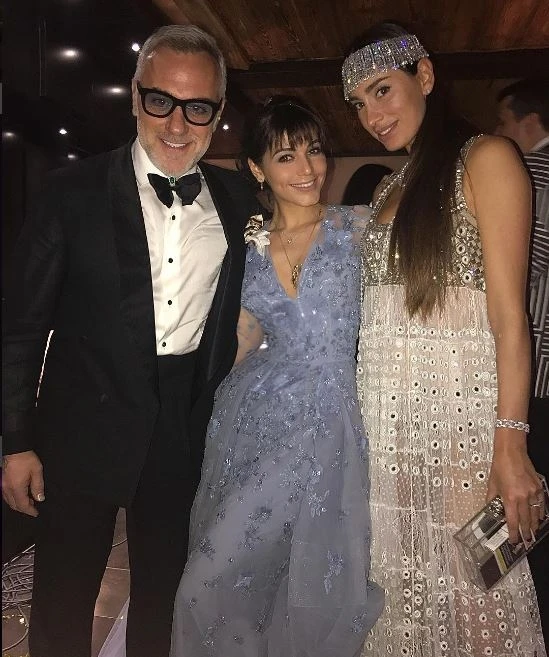 Валида Аббасова с танцующим миллионером в новогоднюю ночь (видео)