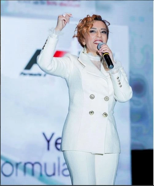 Qlamur Tünzalə Ağayevadan gözoxşayan fotolar