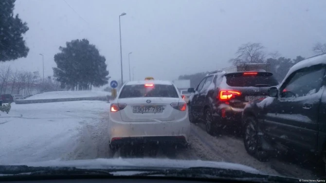 Bakı-Sumqayıt yolu keçilməz oldu - FOTO