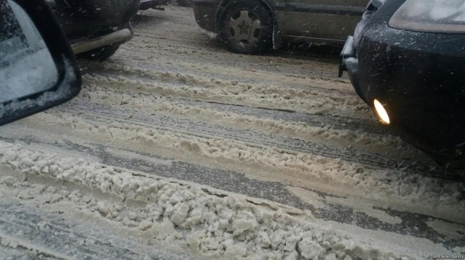Движение на дороге Баку-Сумгайыт парализовано (видео)