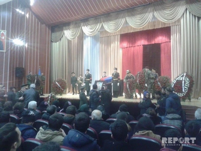 В Баку попрощались с павшим солдатом Чингизом Гурбановым (видео)
