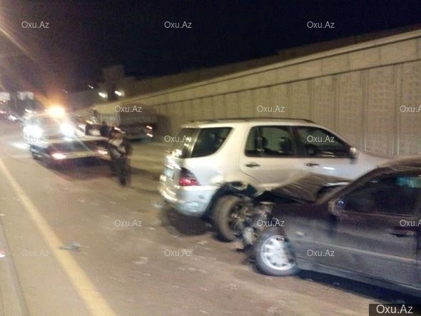 В Баку столкнулись 9 автомобилей (фото)