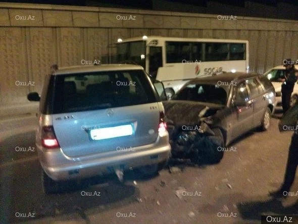 В Баку столкнулись 9 автомобилей (фото)