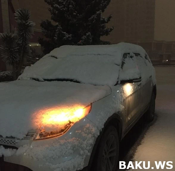 Qarlı Bakıdan möhtəşəm mənzərə (VİDEO, FOTO)