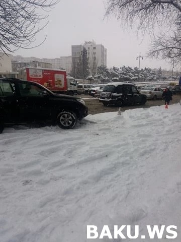 Qarlı Bakıdan möhtəşəm mənzərə (VİDEO, FOTO)
