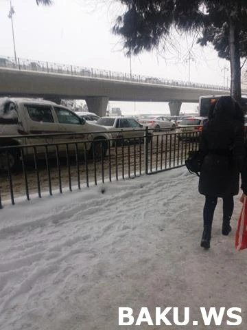 Qarlı Bakıdan möhtəşəm mənzərə (VİDEO, FOTO)