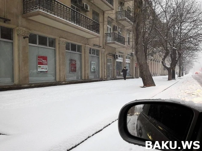 Баку оделся в белый наряд (фото, видео)