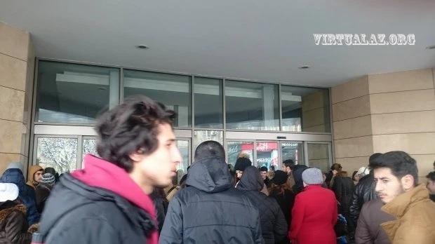 В Баку закрылся 28 Mall (фото)