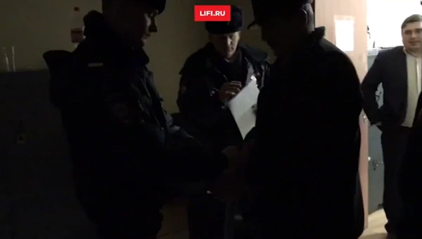 Глава Азербайджанской диаспоры арестован за мошенничество (видео) Глава Азербайджанской диаспоры арестован за мошенничество (видео)