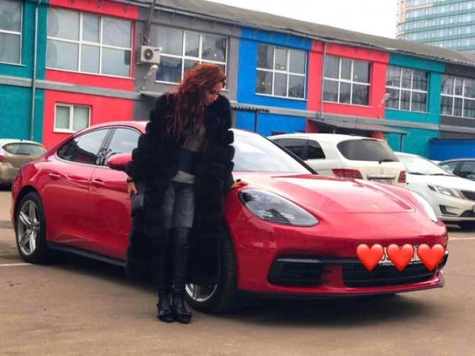 На 8 Марта Ляйсан Утяшева попросила у Павла Воли автомобиль за 12 миллионов (фото)