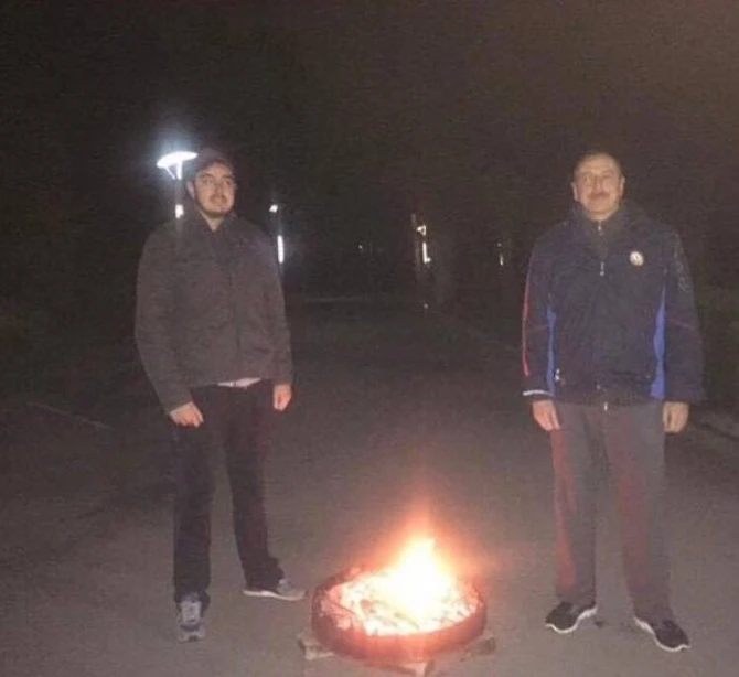 Prezident ailəsi ilə birlikdə üçüncü çərşənbəni qeyd etdi - FOTO