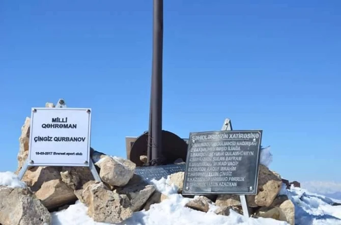 Alpinistlər Şahdağ zirvəsinə şəhid Çingiz Qurbanovun adını yazdılar (FOTO)
