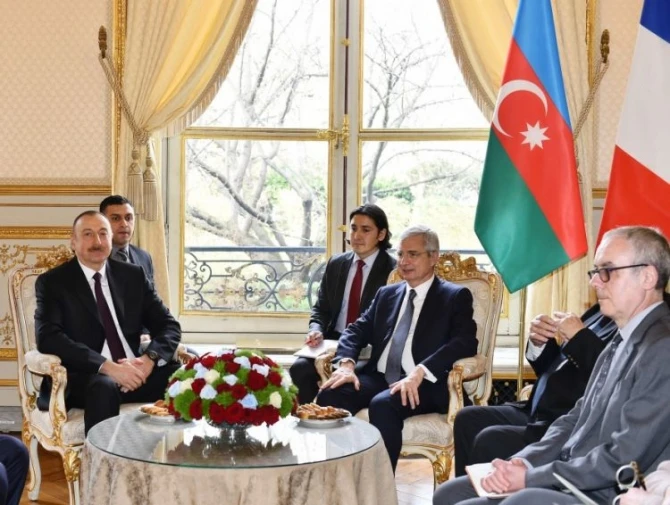 İlham Əliyev Fransanın Milli Assambleyasının sədri ilə görüşüb - FOTO